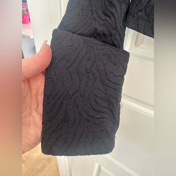 Babaton Textured Top - Picture 2 of 3